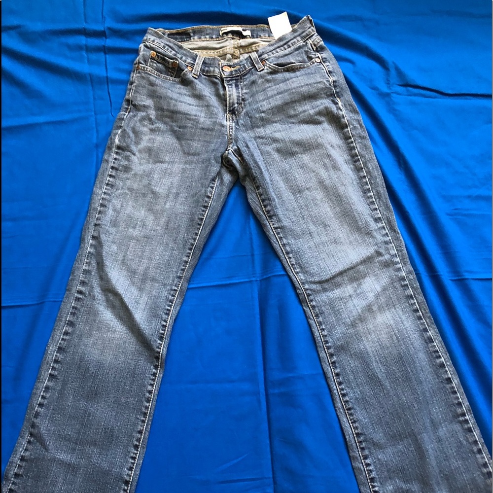 529 Curvy Bootcut Levi’s jeans